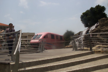 Monorailo en la estación del Merlion.