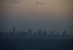 Skyline de Cartagena al amanecer, vista desde el oeste
