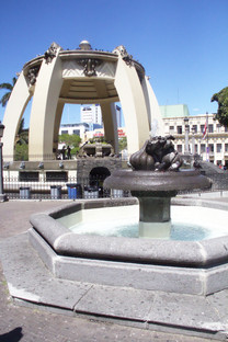 Fuente de la plaza