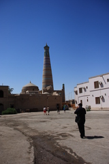 Minarete de la madraza Islom Xo'ja