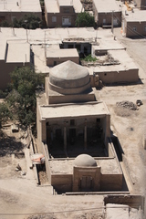 Vista desde lo alto de minarete de la madraza Islom Xo'ja